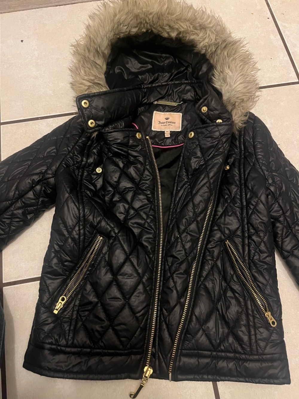 Juicy Couture Black Quilted Puffer Jacket with Faux Fur Trim - Picture 9 of 9